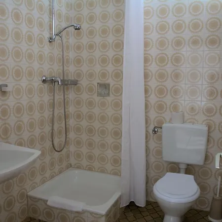 Finken בית הארחה