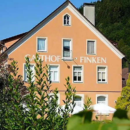 Finken 3*