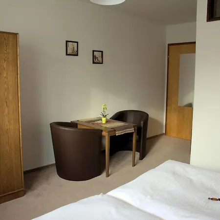 Finken בית הארחה